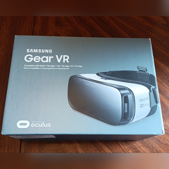 SAMSUNG GEAR VR - Picture 1 of 11